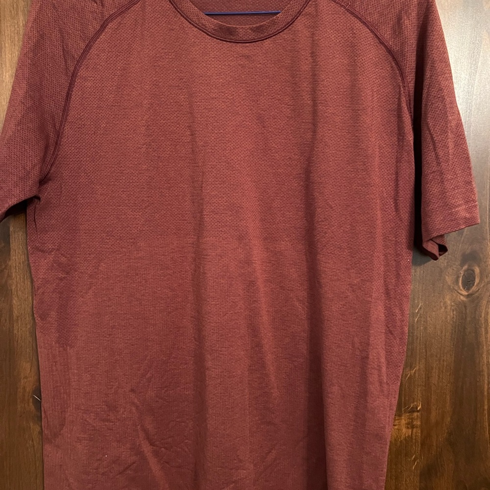 lululemon athletica Burgundy Short Sleeve Tee